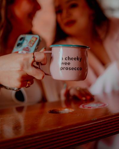 Taza Una pequeña taza de té