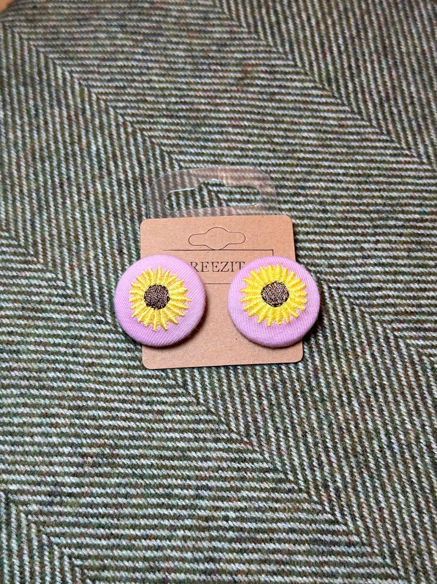 Sunflower Button Earrings | Breezita