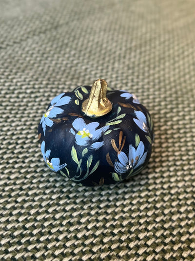 Wee pumpkin | Sandra Shaw Art