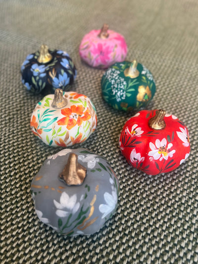 Wee pumpkin | Sandra Shaw Art