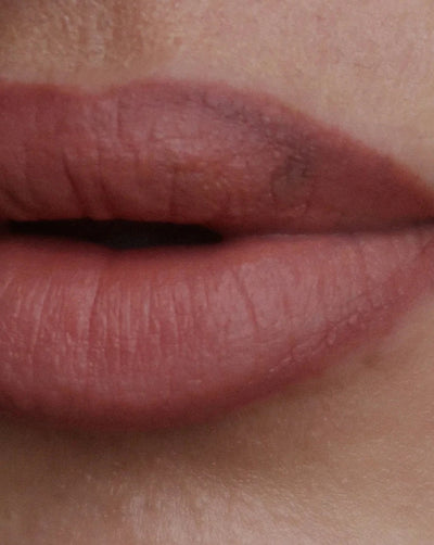 Kiss Kiss Lip Liner | Pearl Beauty