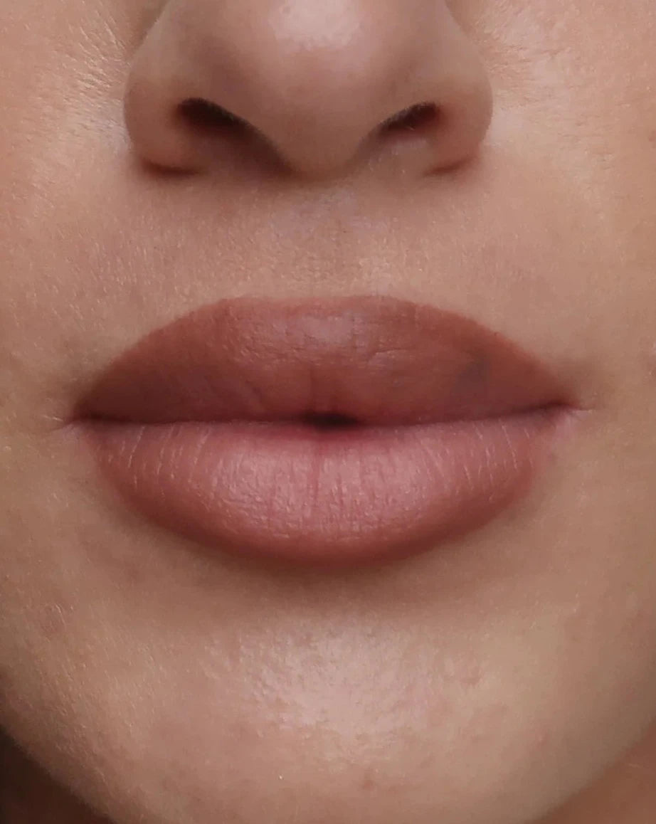 Rendezvous Lip Liner | Pearl Beauty